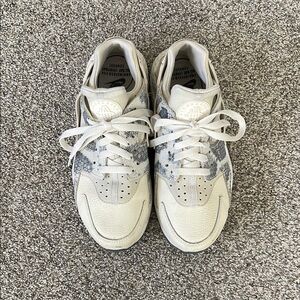 Nike Hurache sneakers